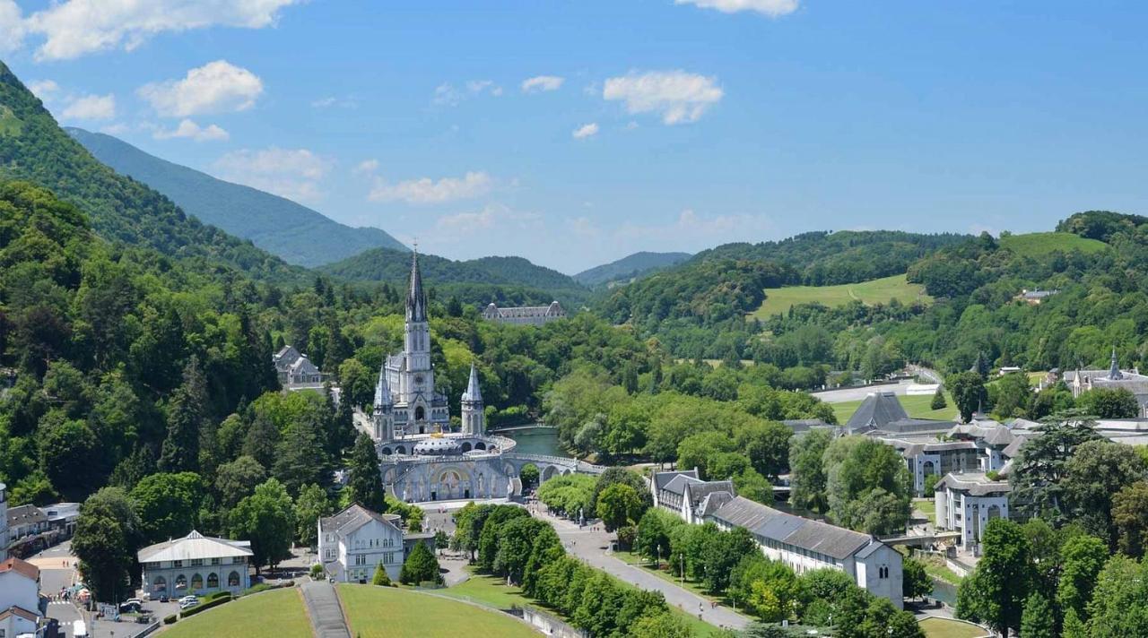 Appart Lourdes 100 M Gare - 4 Places Avec Balcon 10Mn Sanctuaire Buitenkant foto